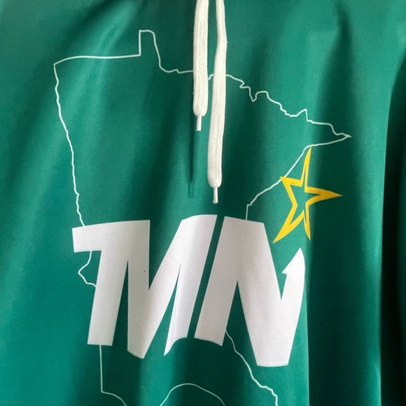 MN Star Men’s Pull Over Sweatshirt - Picture 4 of 4